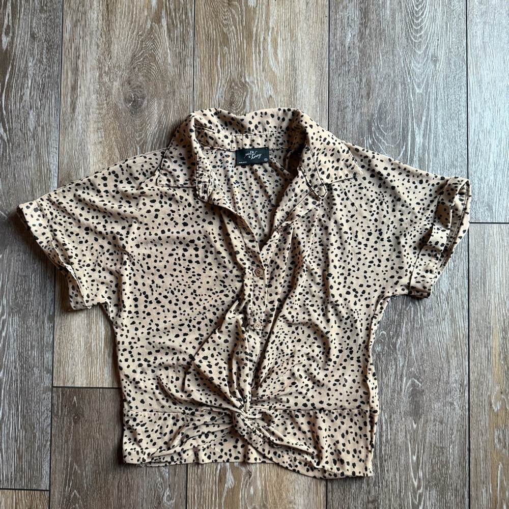 Cheetah print Button-Down Tie-Front Top